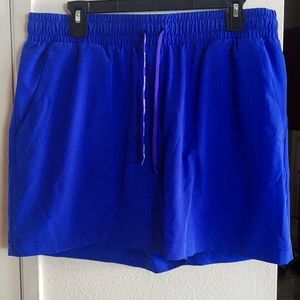 NWT simply Vera Wang shorts size large